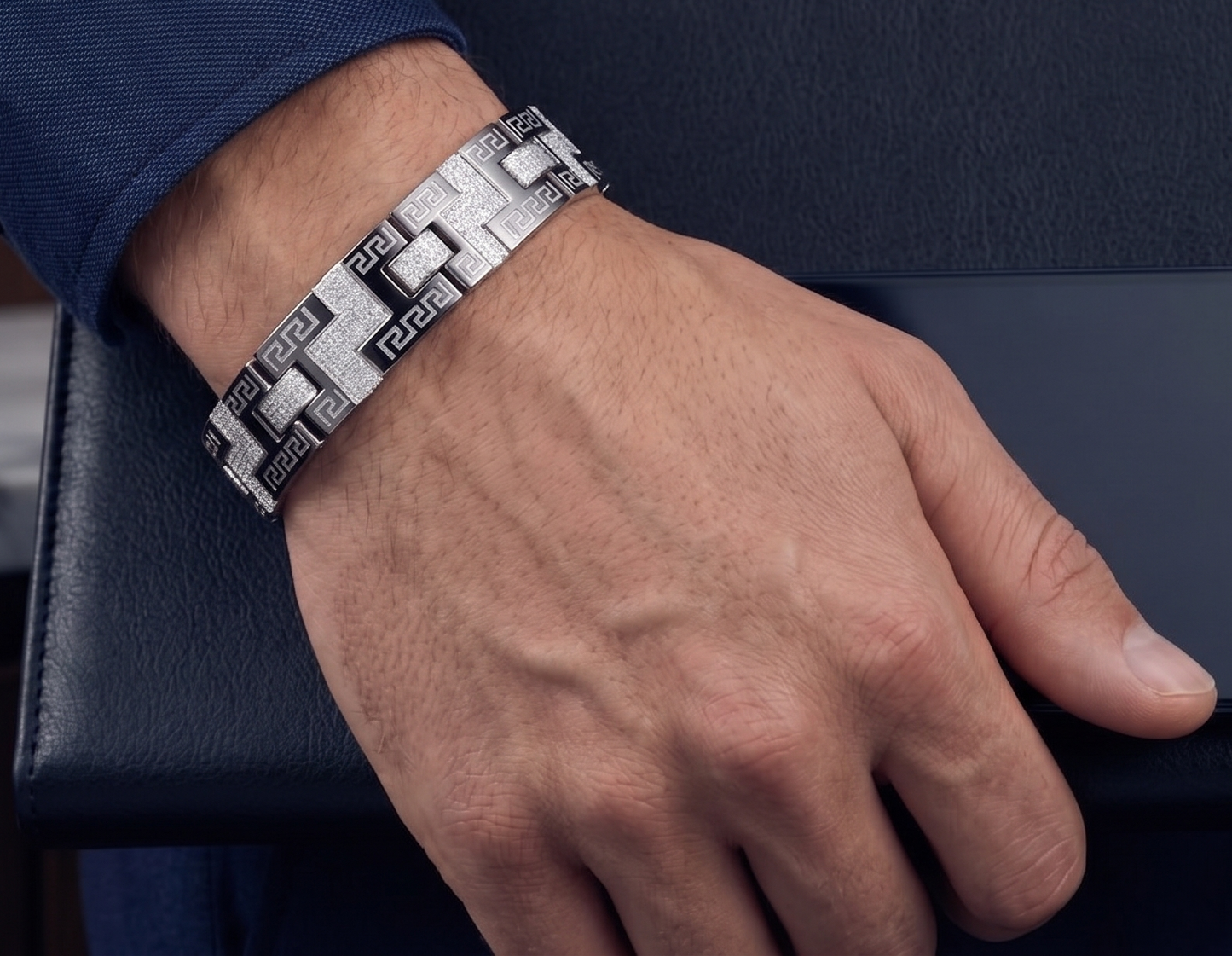 The Motor Way Casuals Men's Geometric Stainless Steel Bracelet – Silver & Black Premium Link Chain Bracelet